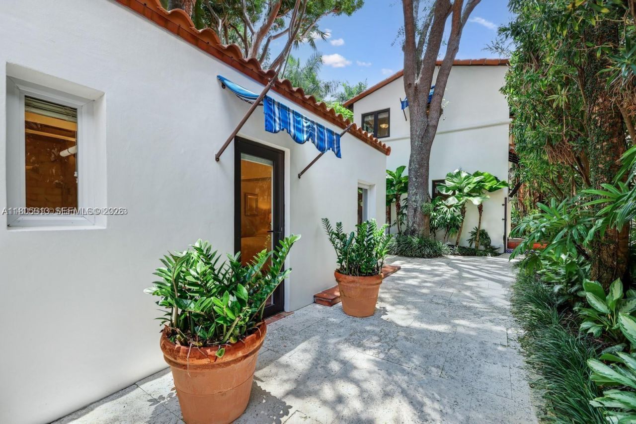 56 S Hibiscus Dr, Miami Beach, FL 33139 Photo