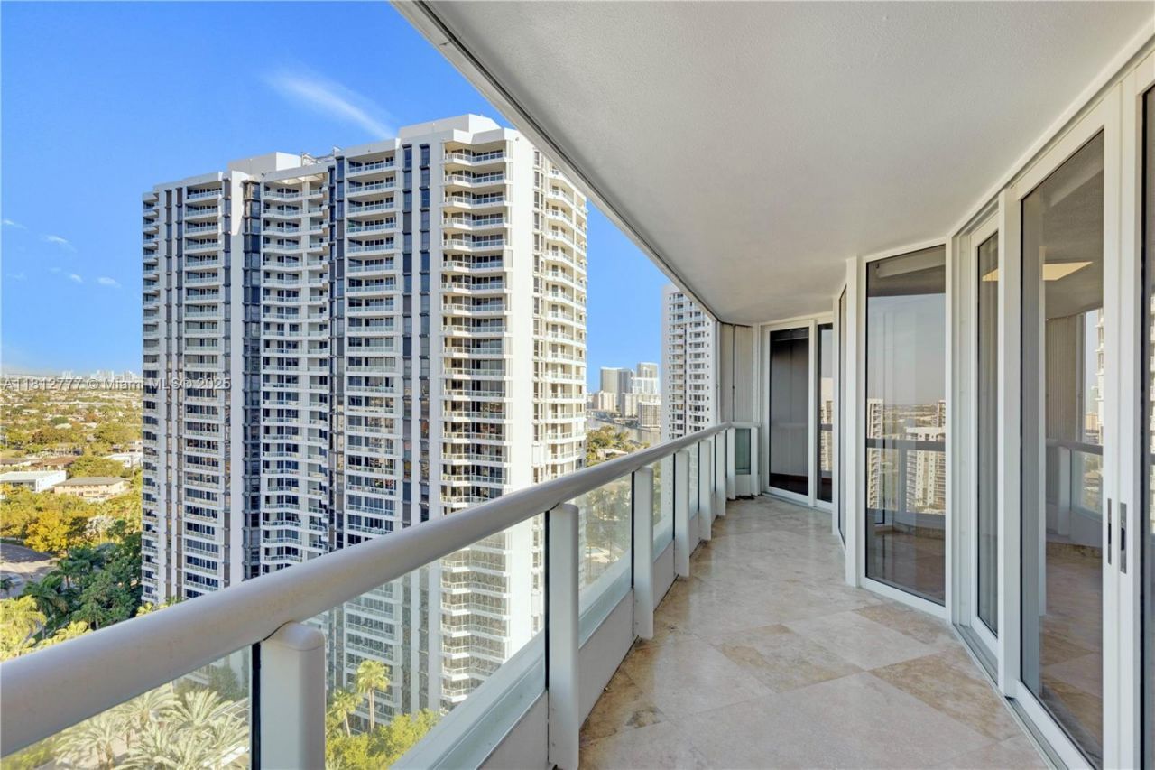 21055 Yacht Club Dr, Unit 2104, Aventura, FL 33180 Photo