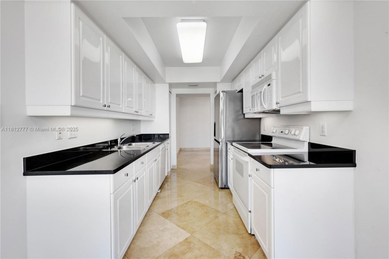 21055 Yacht Club Dr, Unit 2104, Aventura, FL 33180 Photo