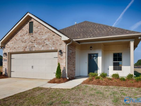 17657 Cabernet Street, Athens, AL 35613