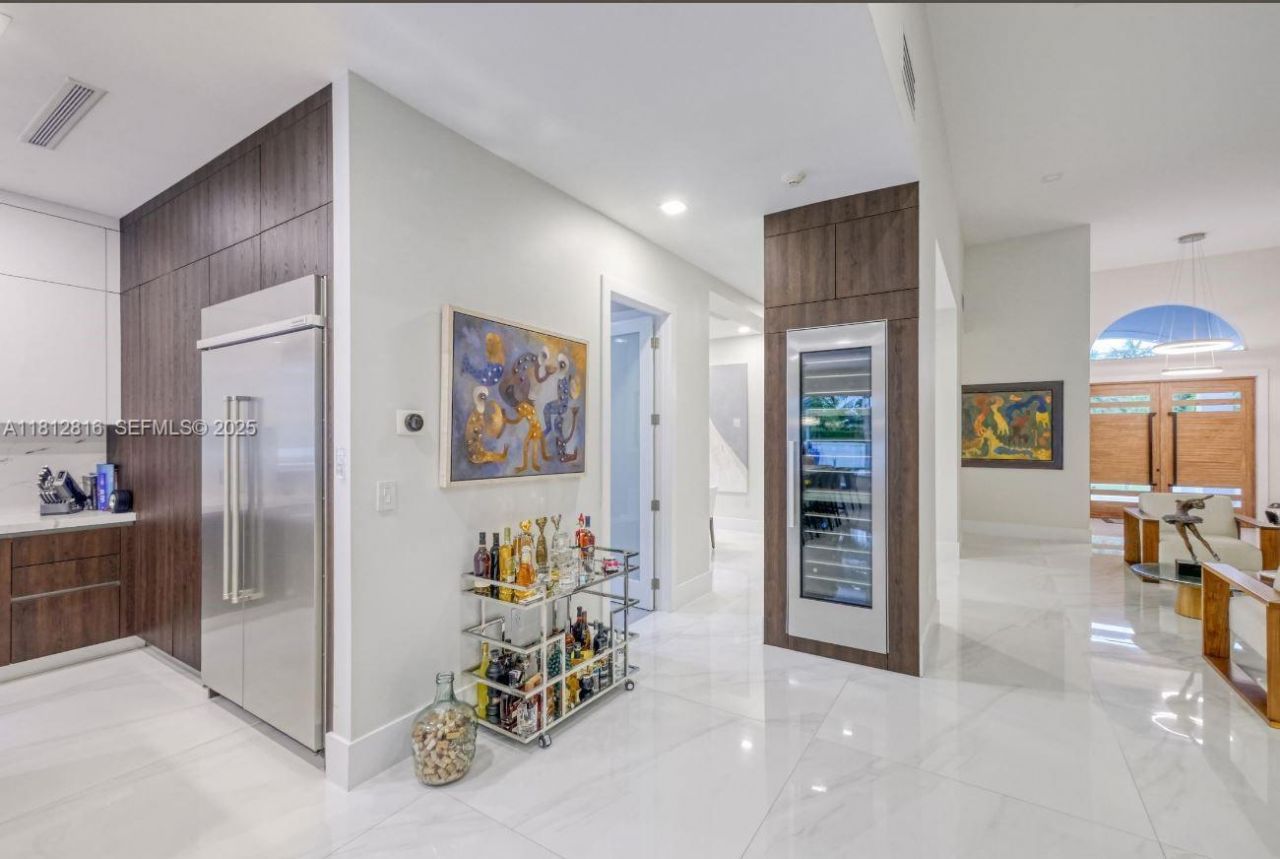 11390 SW 30th St, Miami, FL 33165 Photo