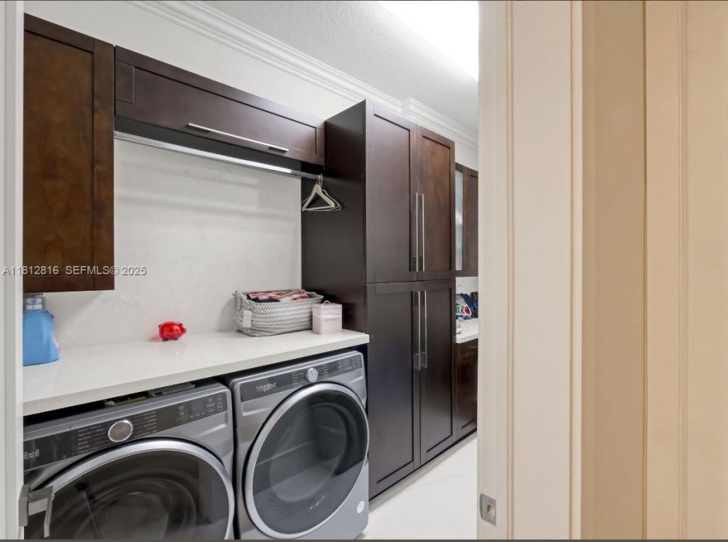 11390 SW 30th St, Miami, FL 33165 Photo