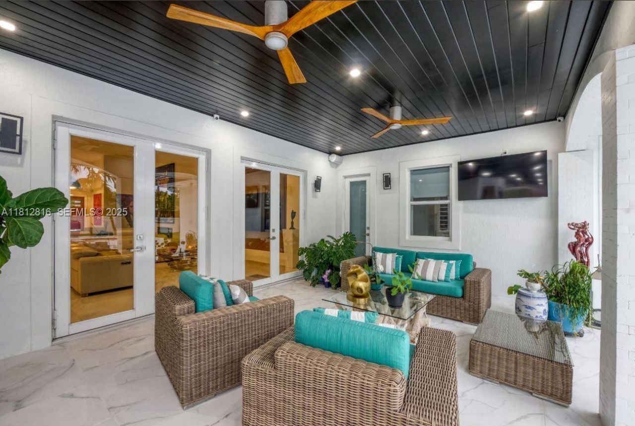 11390 SW 30th St, Miami, FL 33165 Photo