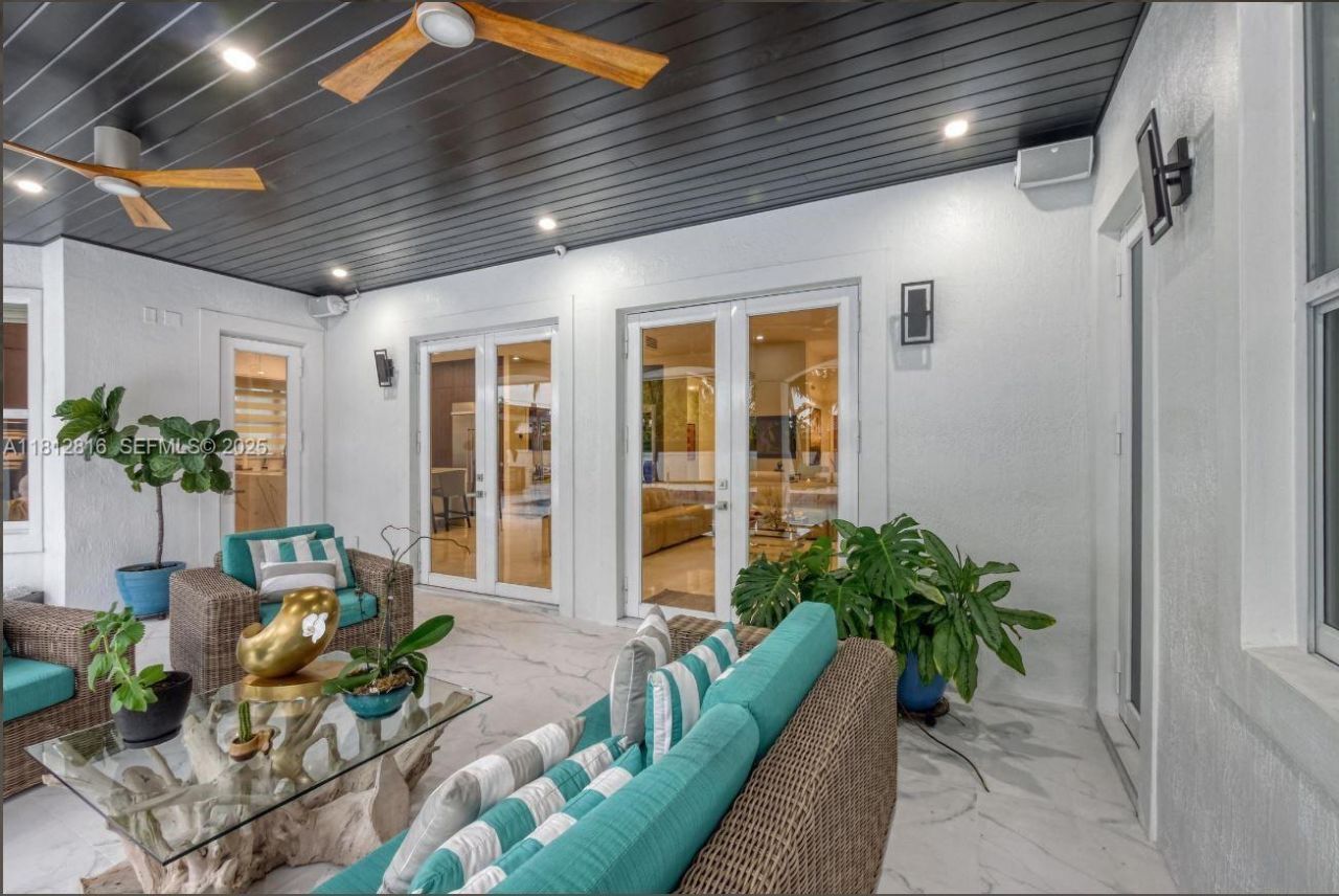 11390 SW 30th St, Miami, FL 33165 Photo