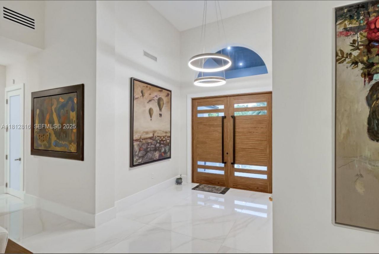 11390 SW 30th St, Miami, FL 33165 Photo