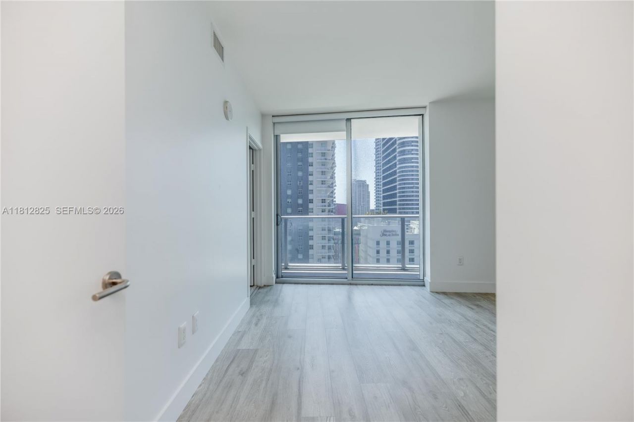 1100 S Miami Ave, Unit 1704, Miami, FL 33130 Photo