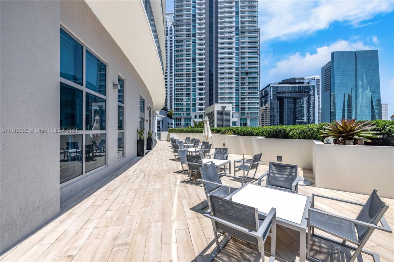 1100 S Miami Ave, Unit 1704, Miami, FL 33130 Photo