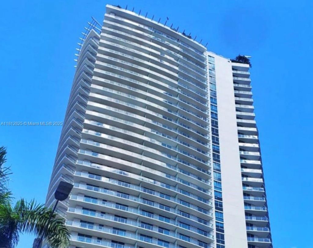 1100 S Miami Ave, Unit 1704, Miami, FL 33130 Photo