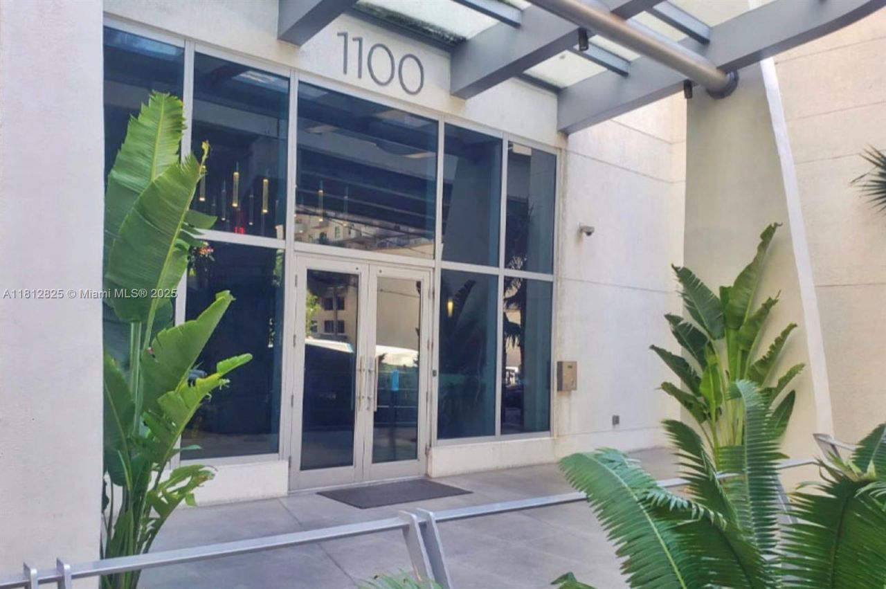 1100 S Miami Ave, Unit 1704, Miami, FL 33130 Photo