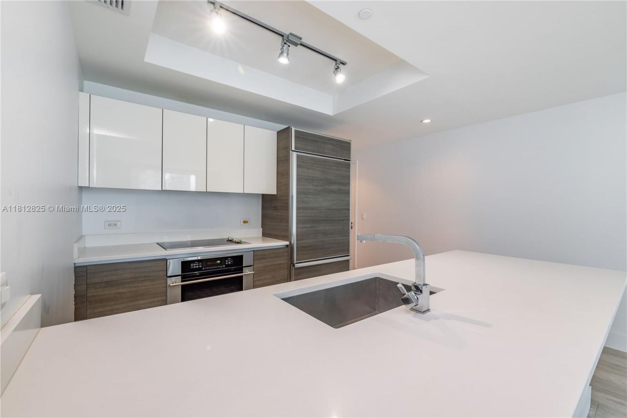 1100 S Miami Ave, Unit 1704, Miami, FL 33130 Photo