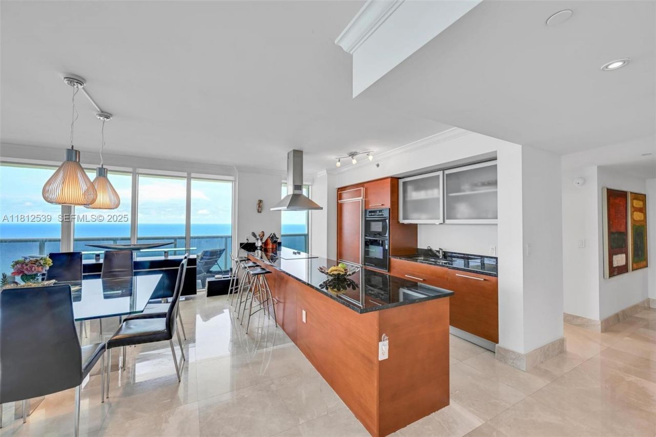 1830 S Ocean Dr, Unit 3801, Hallandale Beach, FL 33009 Photo