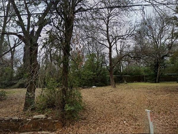 1303 W Lollar Street, Tyler, TX 75702