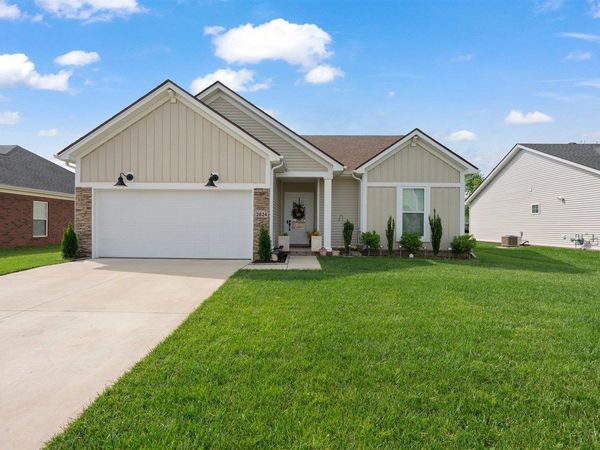 2824 Brahman Circle, Bowling Green, KY 42104