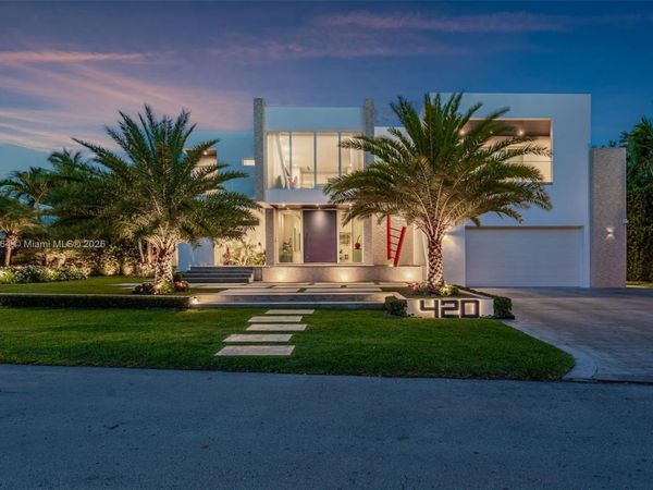 420 Island Dr, Key Biscayne, FL 33149