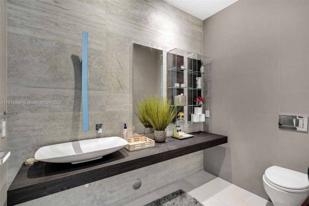 420 Island Dr, Key Biscayne, FL 33149 Photo