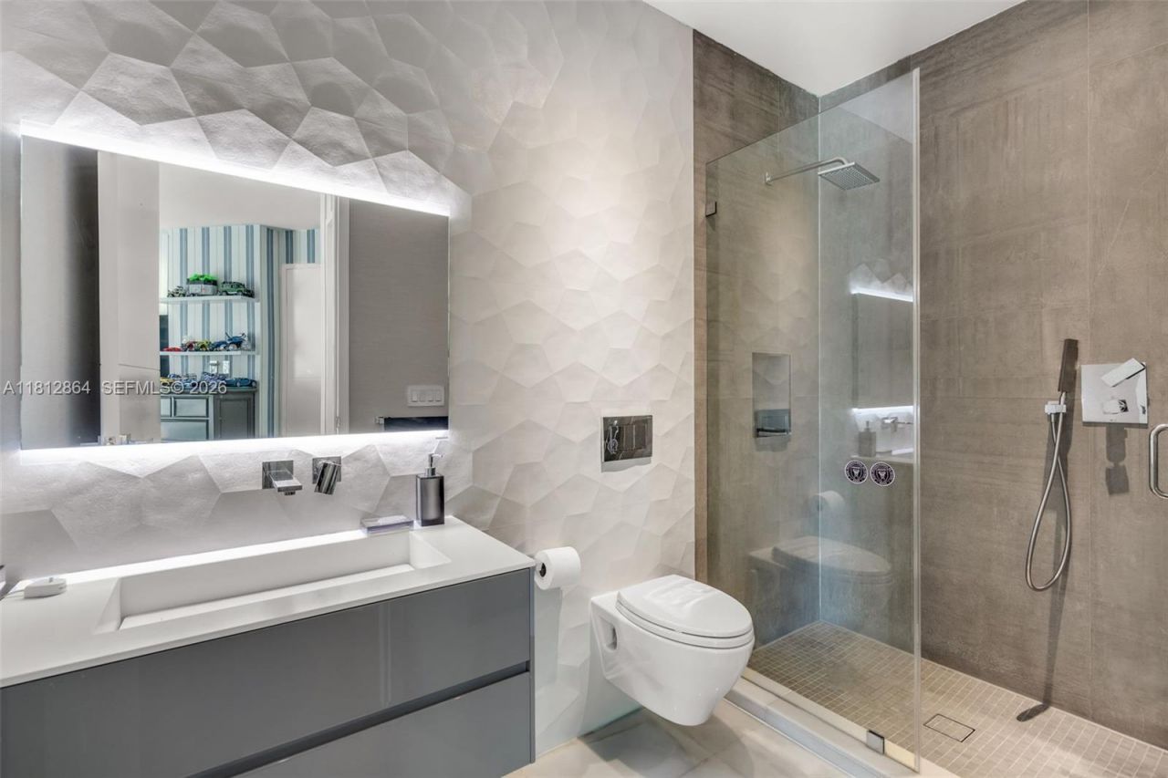 420 Island Dr, Key Biscayne, FL 33149 Photo