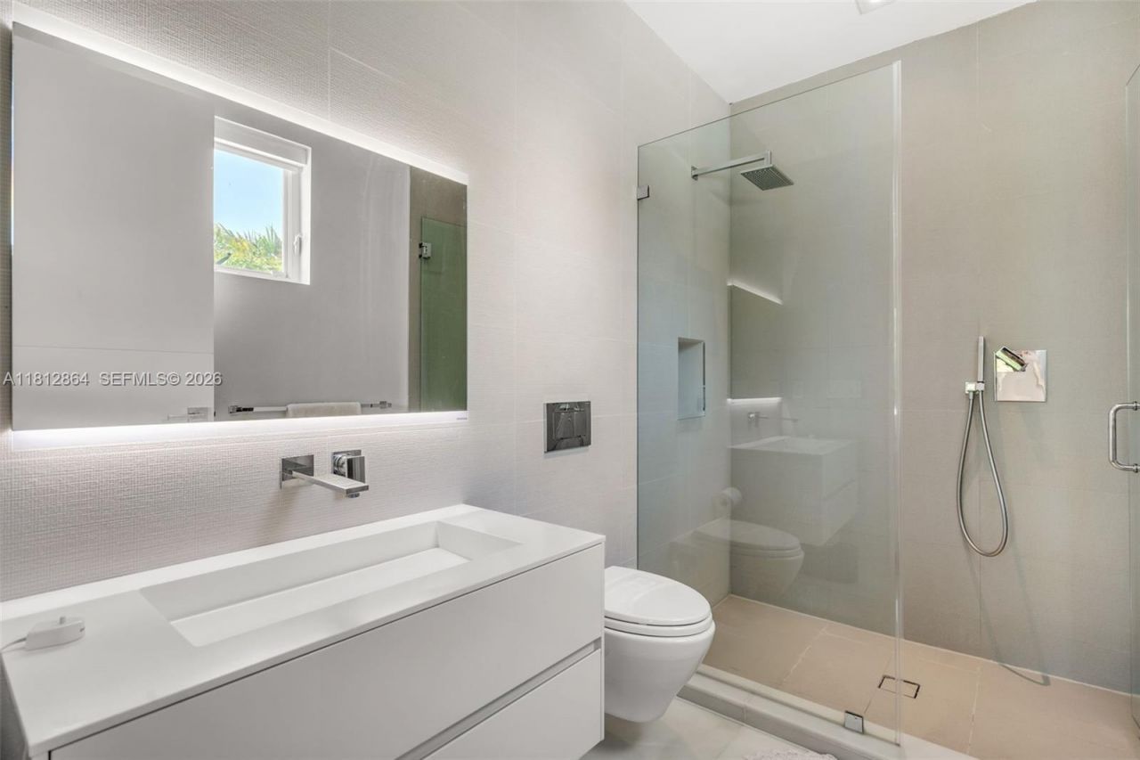 420 Island Dr, Key Biscayne, FL 33149 Photo