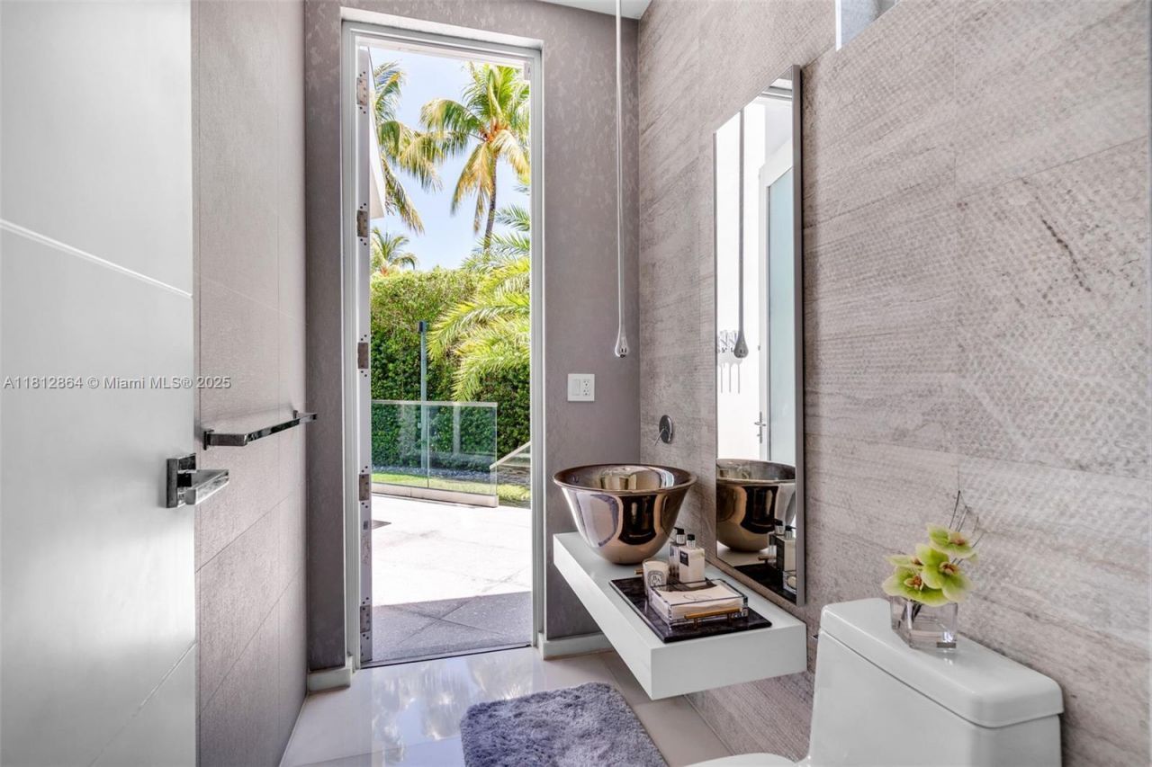 420 Island Dr, Key Biscayne, FL 33149 Photo