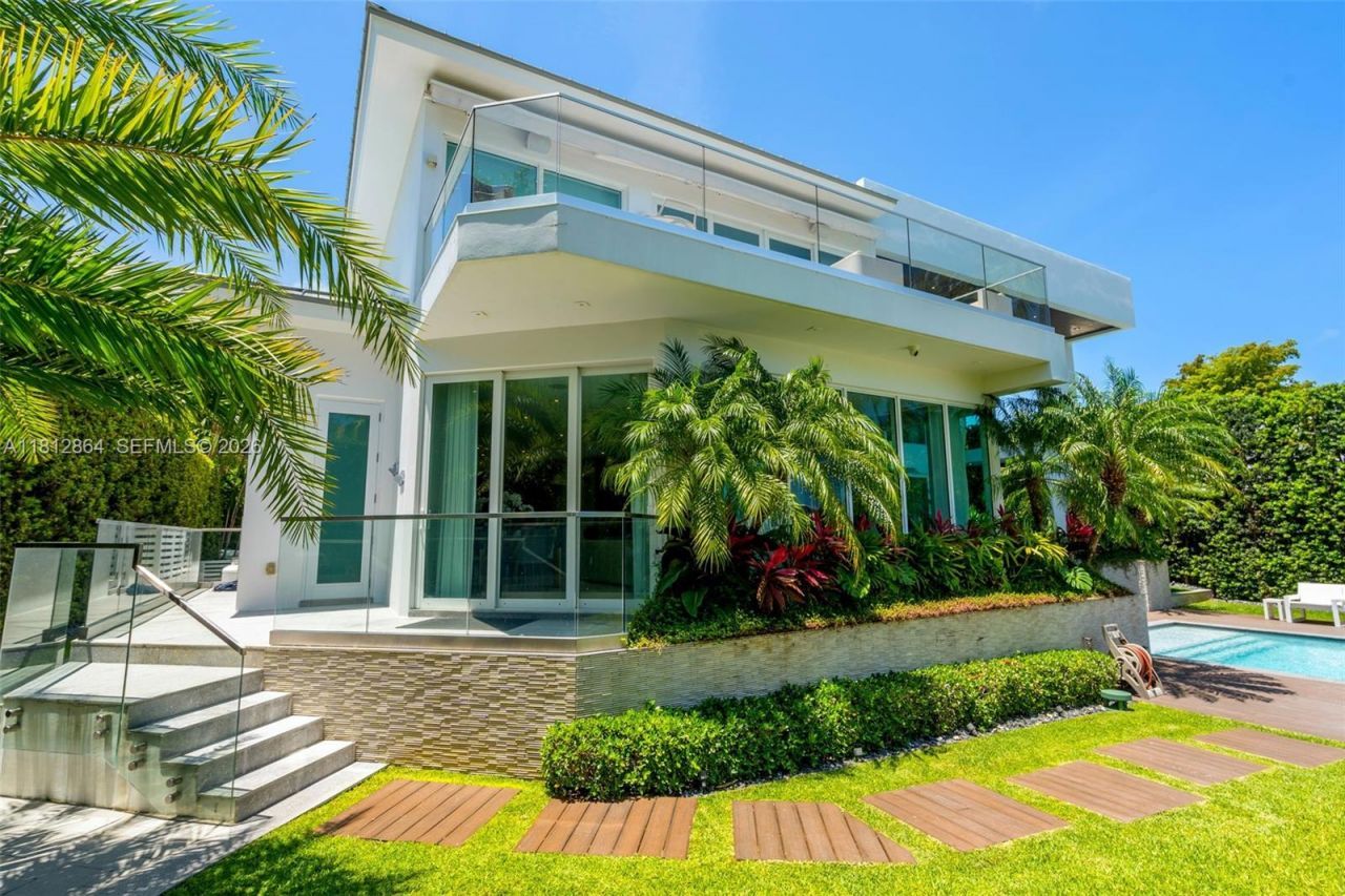 420 Island Dr, Key Biscayne, FL 33149 Photo