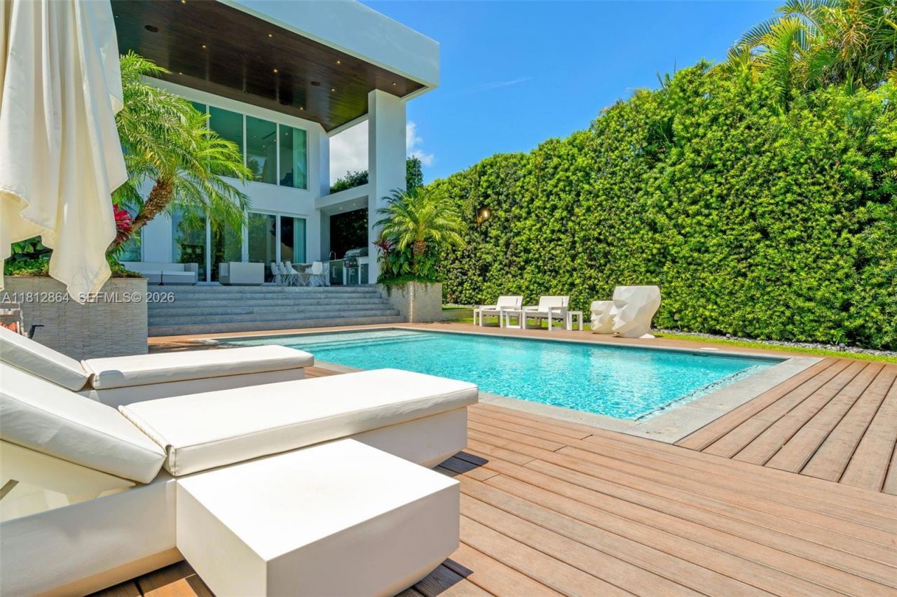 420 Island Dr, Key Biscayne, FL 33149 Photo
