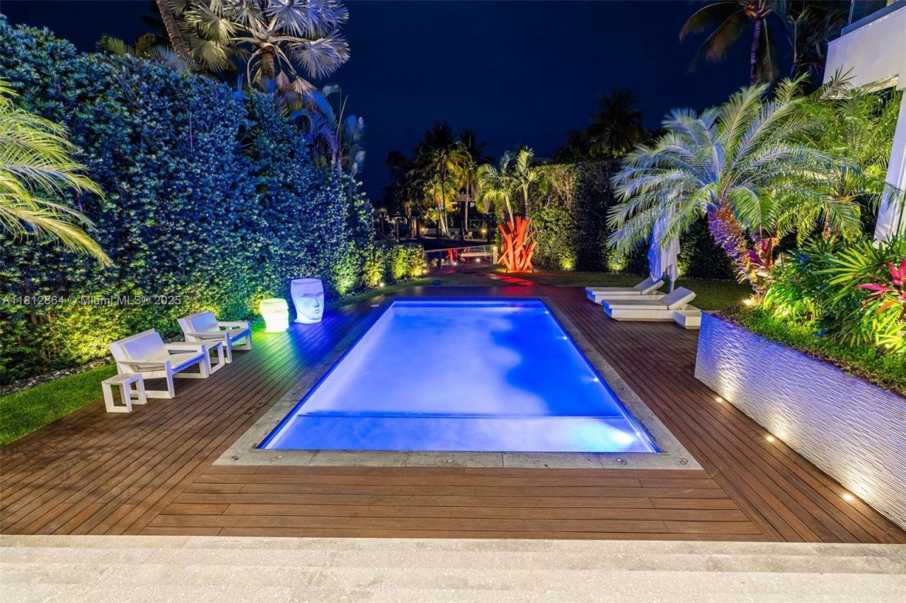 420 Island Dr, Key Biscayne, FL 33149 Photo