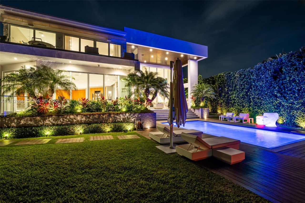 420 Island Dr, Key Biscayne, FL 33149 Photo