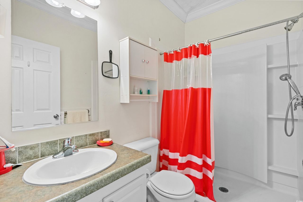 589 Loop Circle Photo 24