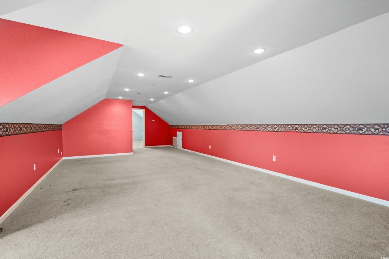 589 Loop Circle Photo 25