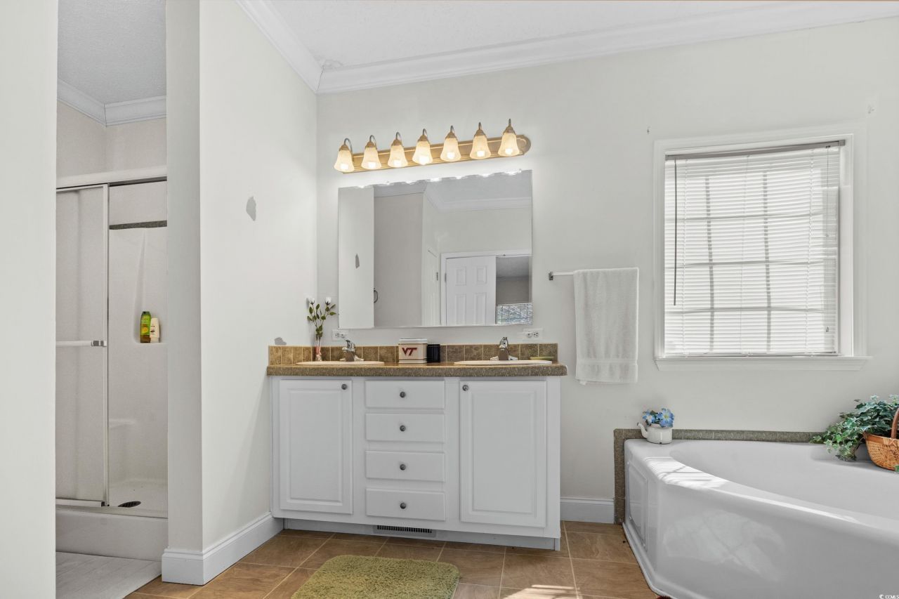 589 Loop Circle Photo 20