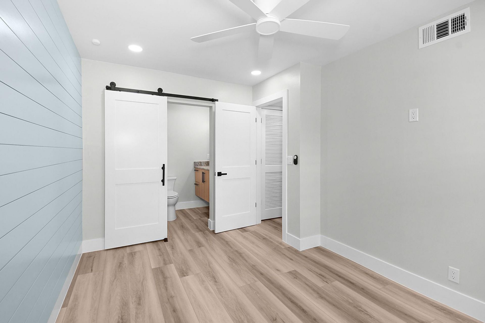 200 N El Mar Drive, Unit B202, Jensen Beach, FL 34957 Photo