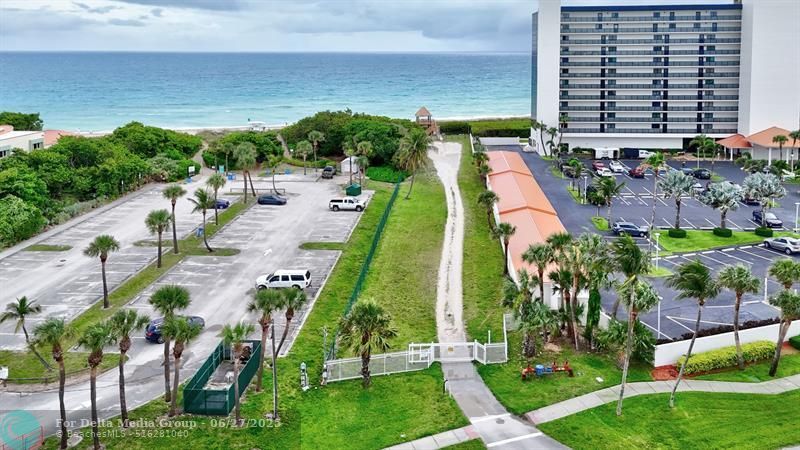 200 N El Mar Dr, Unit B202, Jensen Beach, FL 34957 Photo