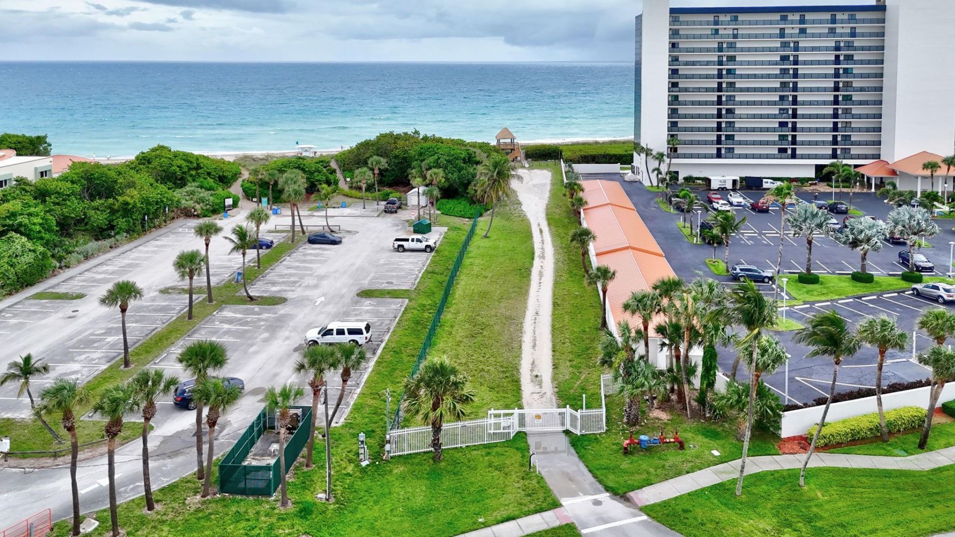 200 N El Mar Drive, Unit B202, Jensen Beach, FL 34957 Photo