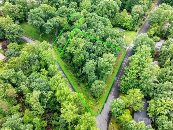 765 Tanglecliff Street SE, Valdese, NC 28690