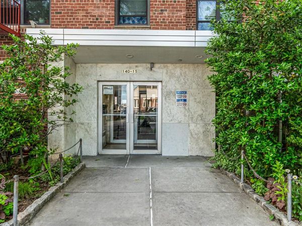 140-15 Holly Avenue, Unit 4E, Flushing, NY 11355
