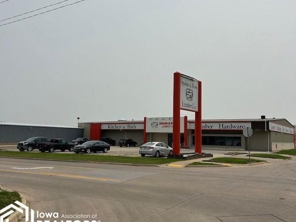 110 W Madison Street, Marshalltown, IA 50158