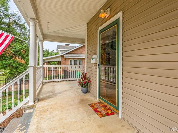 805 W Columbia Street, Farmington, MO 63640