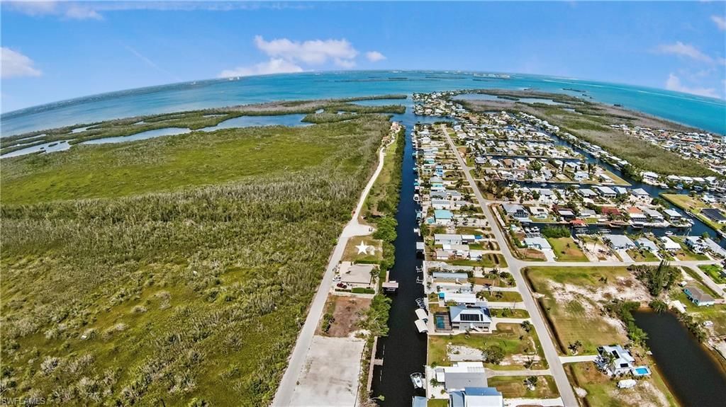 2807 Cussell Dr, Saint James City, FL 33956 Photo