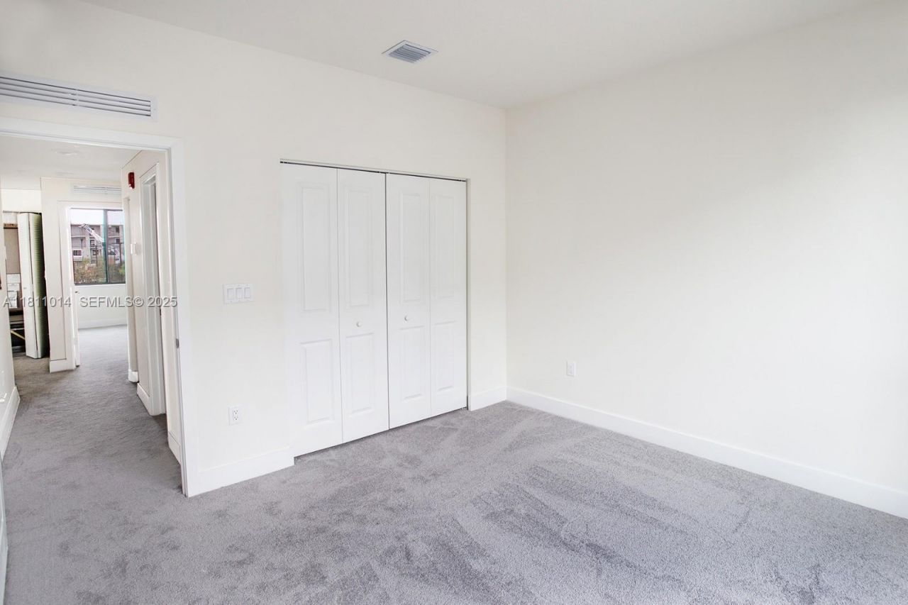 8167 NW 41st St, Unit E-104, Doral, FL 33166 Photo