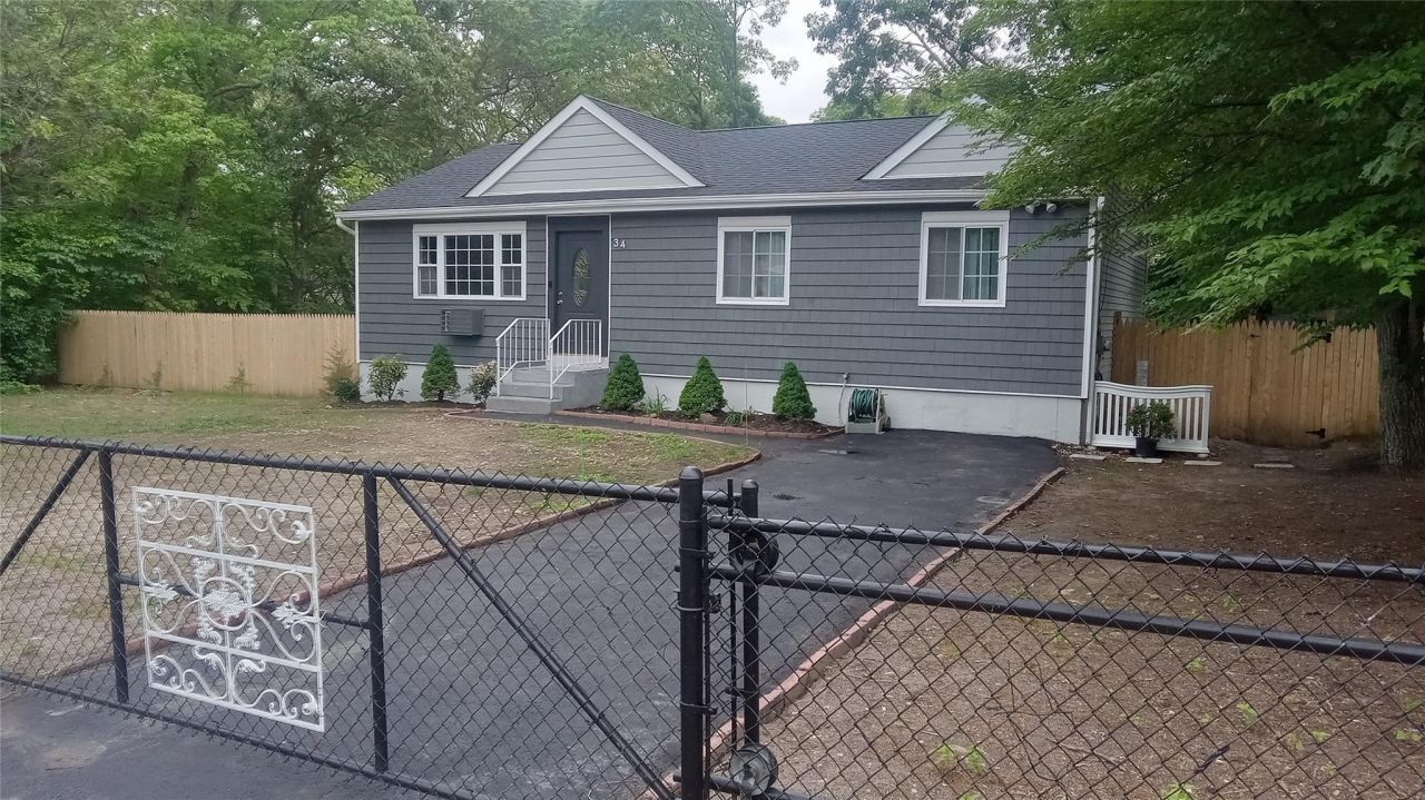 34 Park Lane, Medford, NY 11763 Main Photo