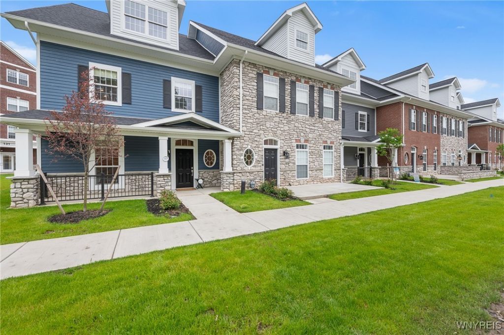 107 California Drive, Unit G, Buffalo, NY 14221 Main Photo