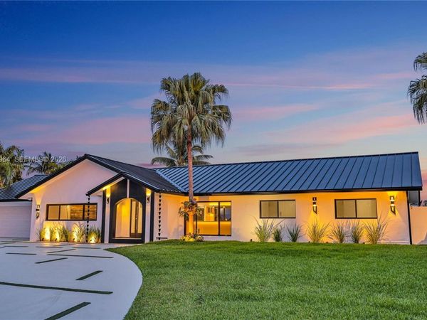 10600 SW 140th St, Miami, FL 33176