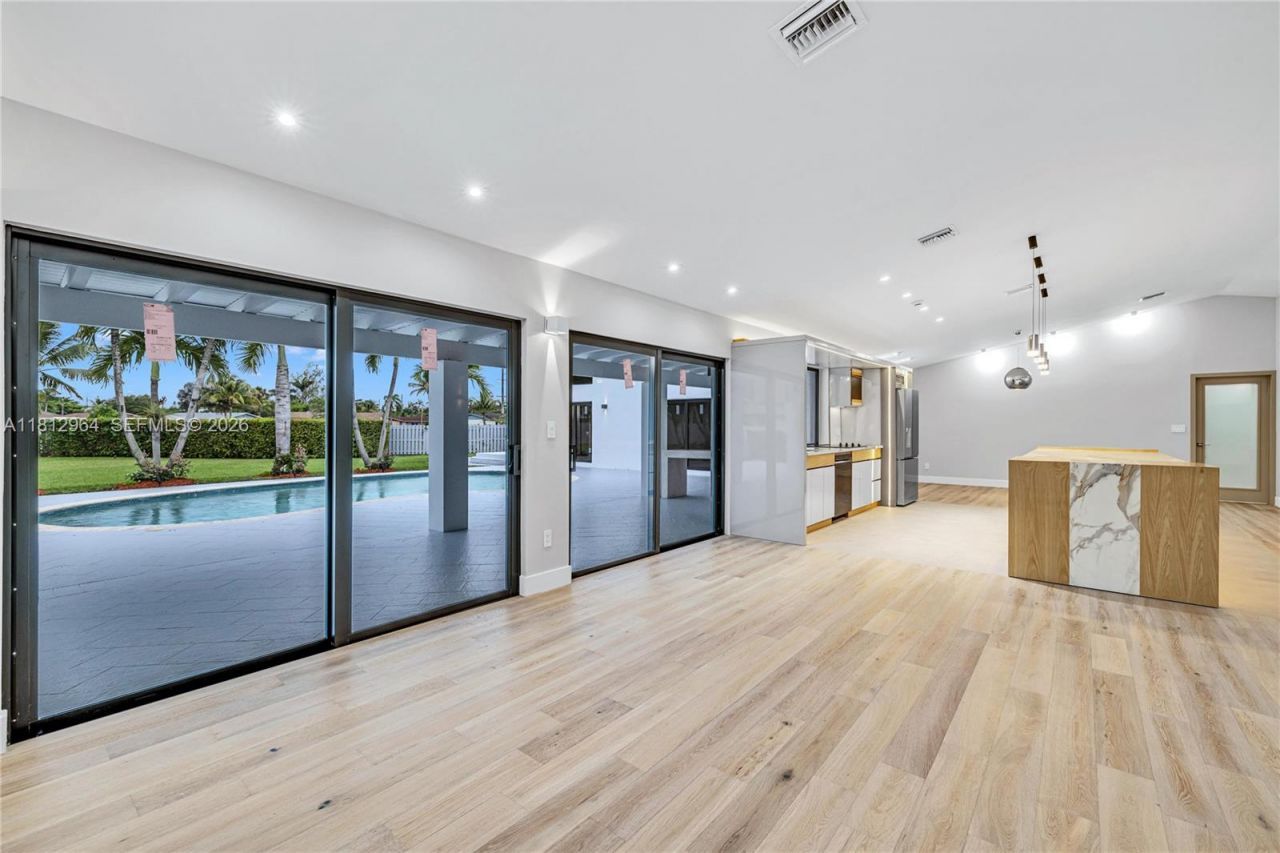 10600 SW 140th St, Miami, FL 33176 Photo