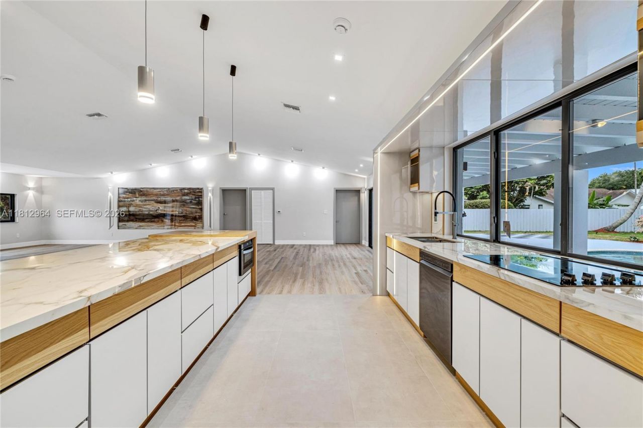 10600 SW 140th St, Miami, FL 33176 Photo