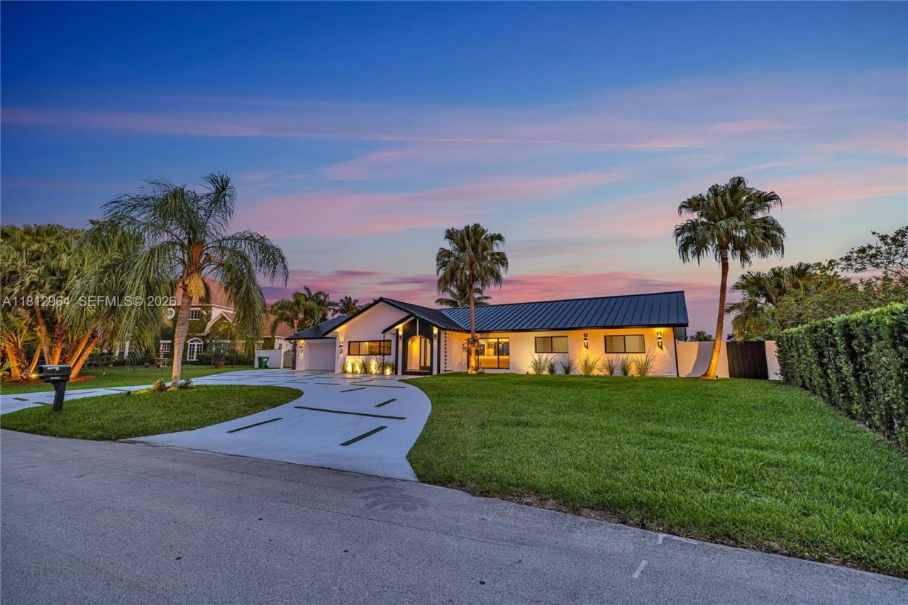 10600 SW 140th St, Miami, FL 33176 Photo