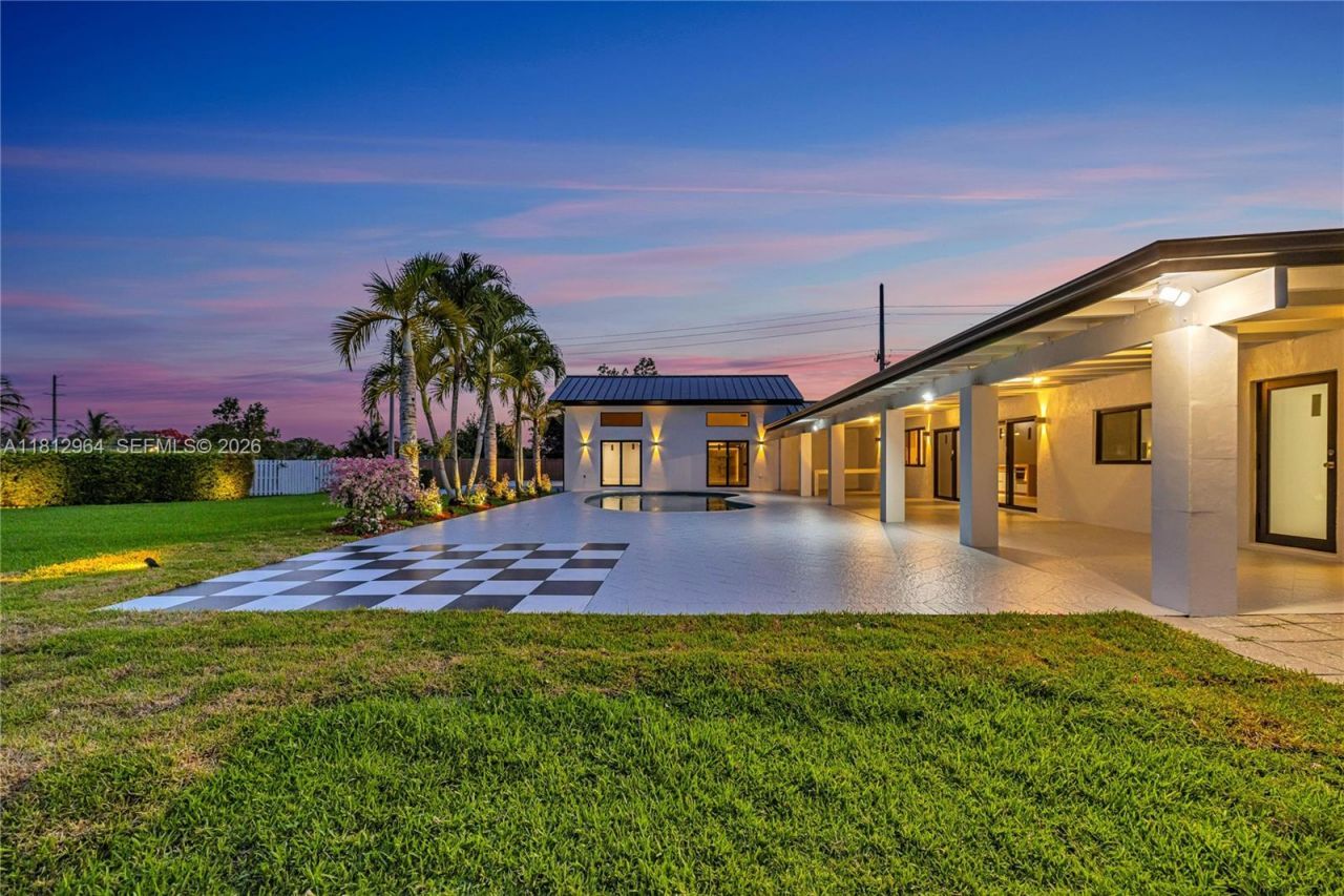 10600 SW 140th St, Miami, FL 33176 Photo