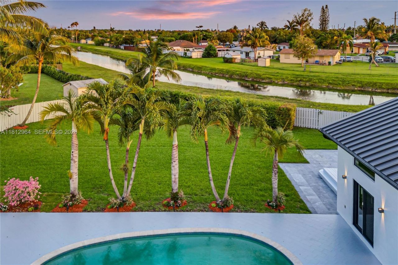 10600 SW 140th St, Miami, FL 33176 Photo