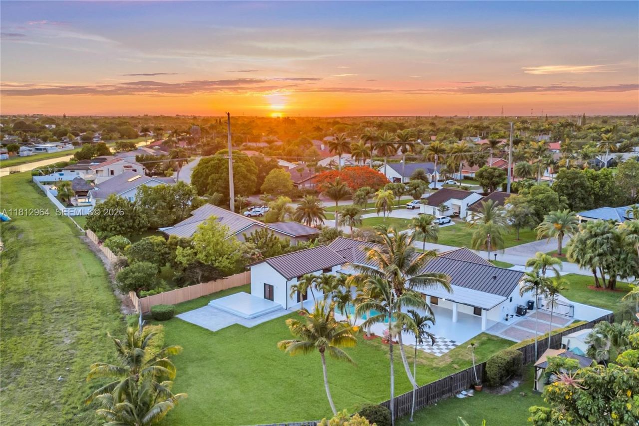 10600 SW 140th St, Miami, FL 33176 Photo