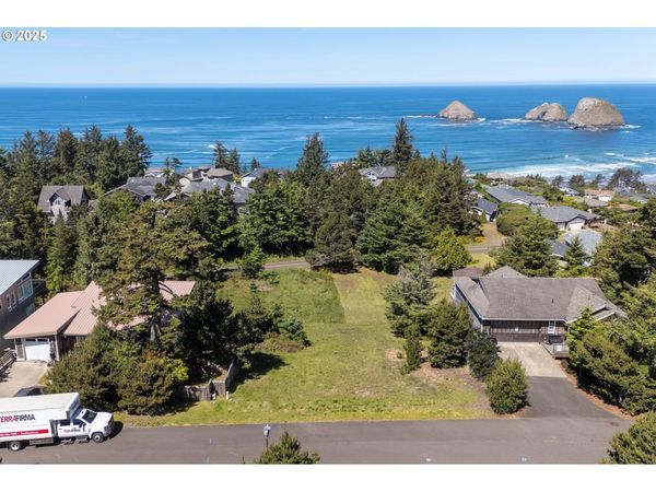 Castle PL, Unit TL 103, Oceanside, OR 97134