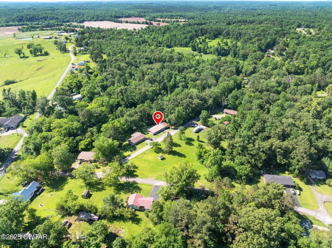 53 Elm Street Decaturville, TN 38329