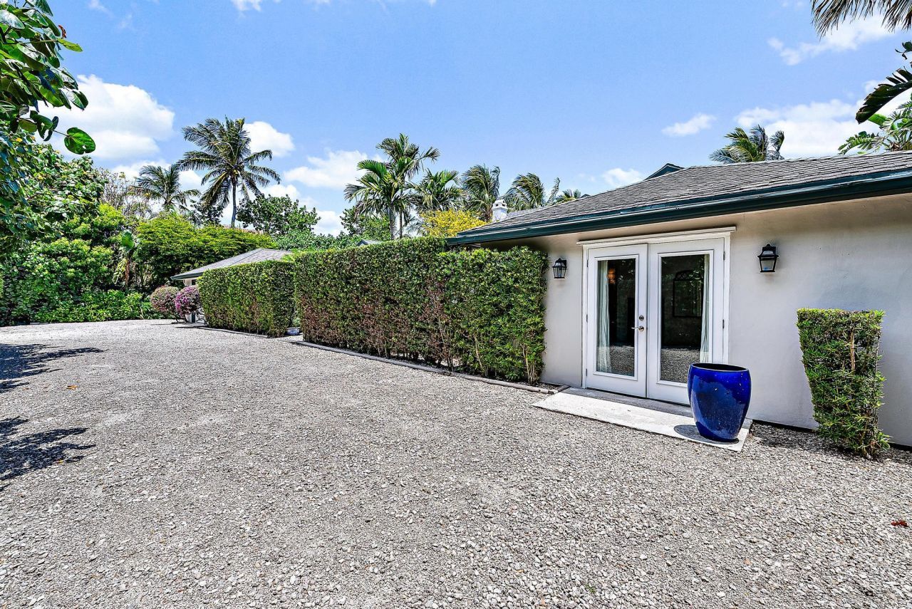 5 N Beach Road, Jupiter Island, FL 33455 Photo